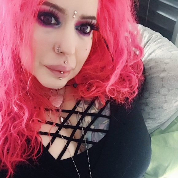 Meet your Posher, Luna ๐
๐ป๐๐๐ - Picture 8 of 11